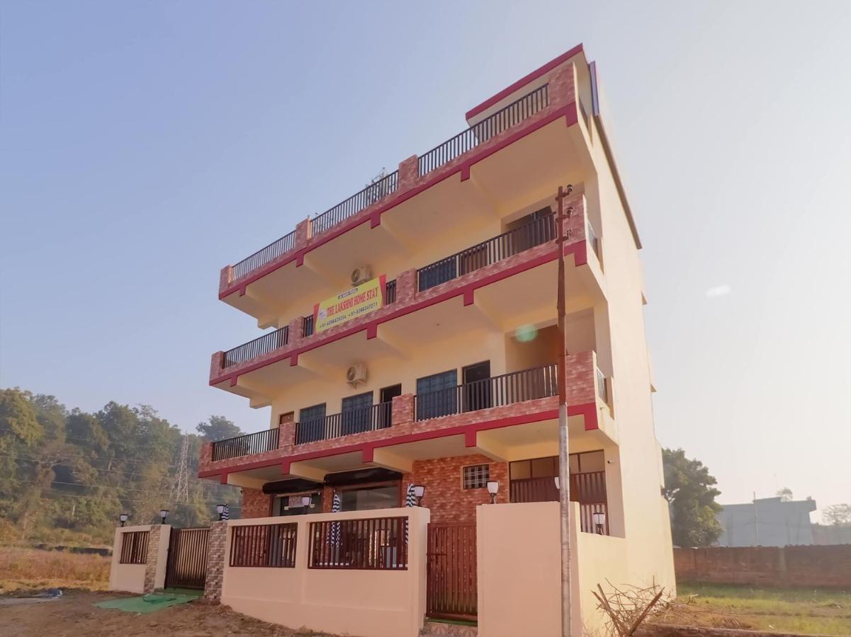 Oyo 84661 Lakshmi Home Stay Jhājra Extérieur photo